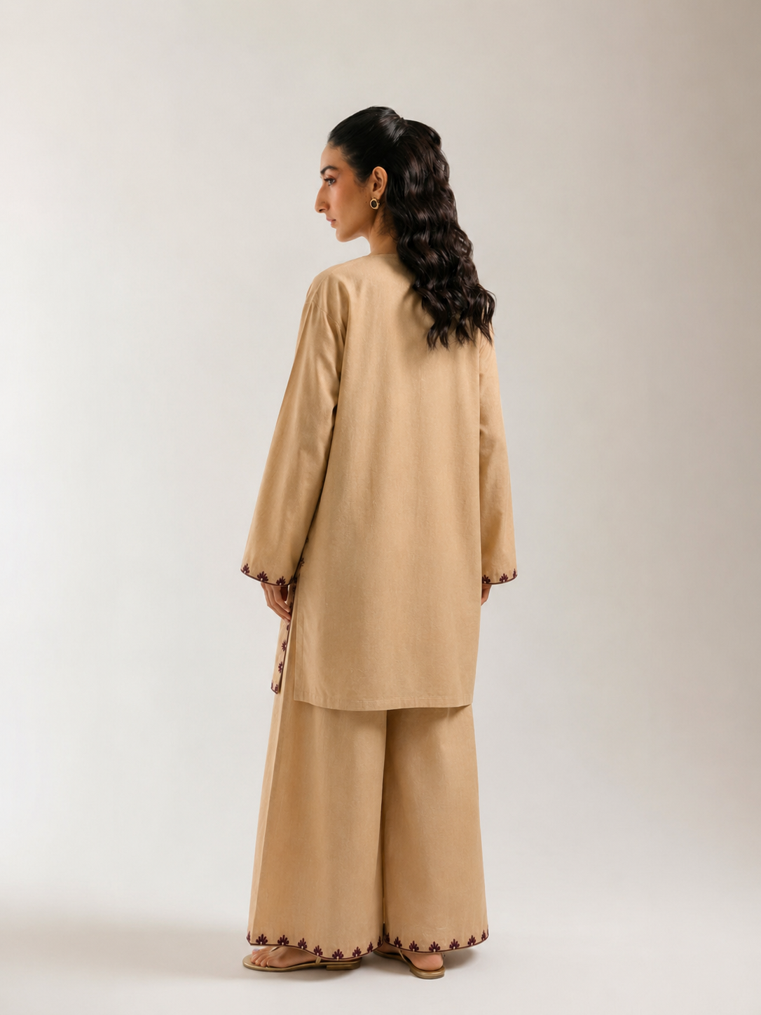 Hand Embroidered Khadar 2-Piece Set